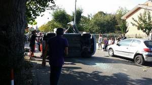 incidente in via Turchetta (foto inviata da Dario Panebianco coordinatore del gruppo Civivo della via)