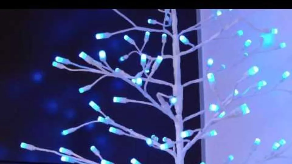 Le luci al led per l’albero di Natale possono far risparmiare fino all’80%