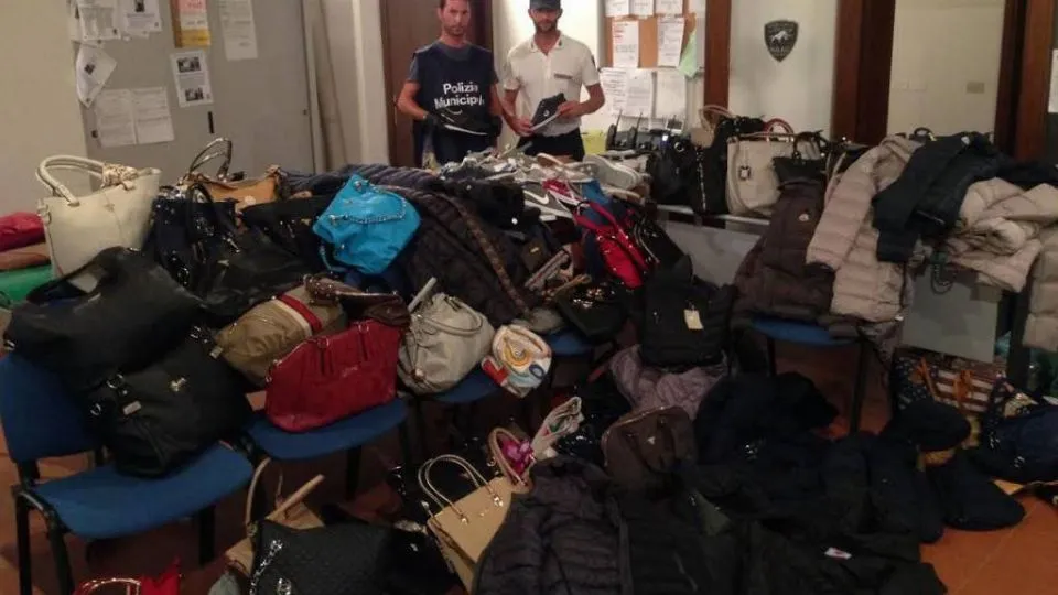 l’ingente merce sequestrata dalla Municipale

