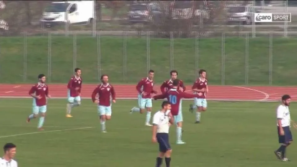 Dhamo festeggia il primo dei due gol personali