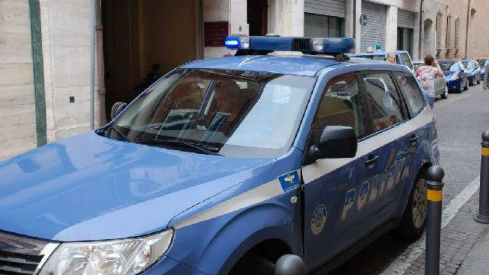 un’auto della polizia di Rimini