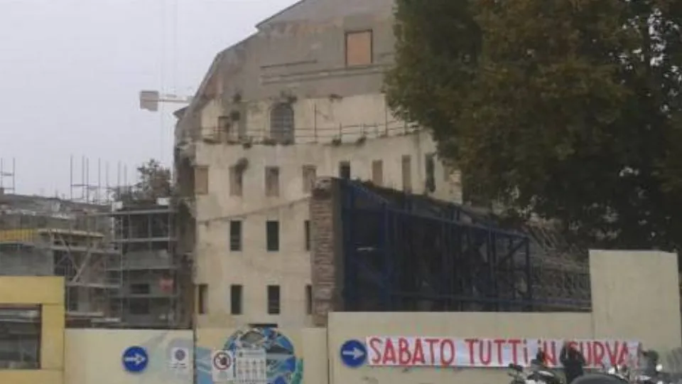 il Galli con lo striscione