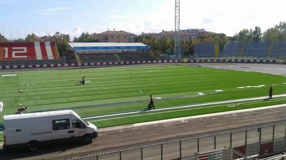 Ecco le righe del campo allo stadio “Romeo Neri”