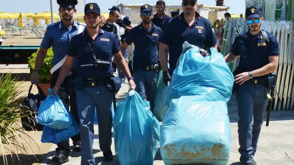 Uno dei tanti sequestri in spiaggia
