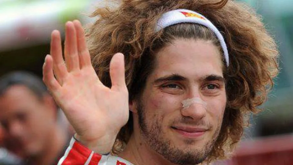 Marco Simoncelli in una foto di archivio. 
ANSA/CLAUDIO ONORATI
