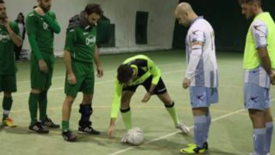 Il lancio della monetina con i due capitani
