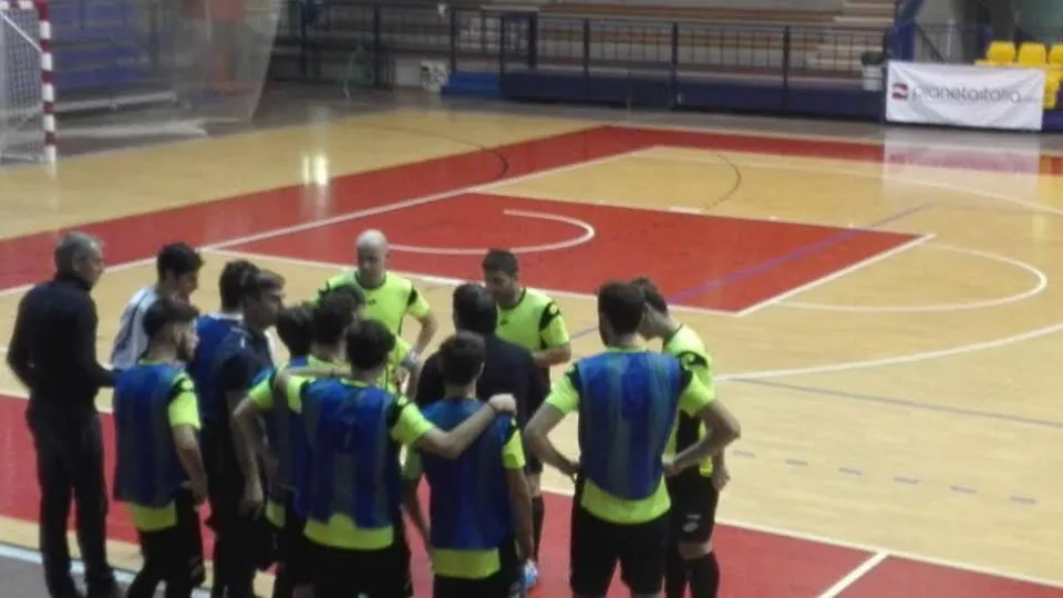 Un time out dei biancorossi di Germondari
