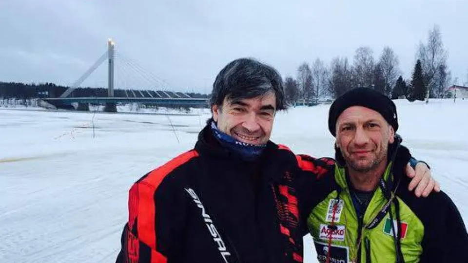 Fabio Pasini (a destra) assieme all’organizzatore e leggenda degli sport estremi Alex Casanovas