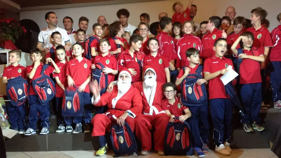 Foto di gruppo con i Babbi Natale
