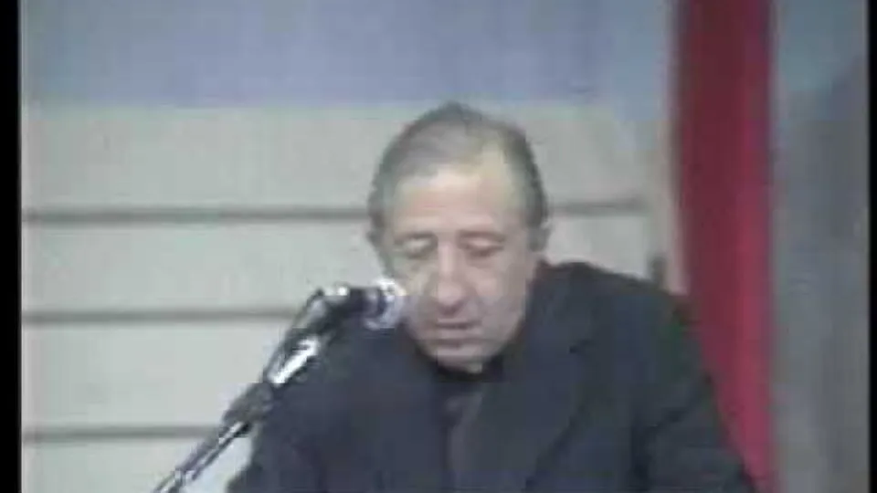 don Giussani in uno dei primi Meeting