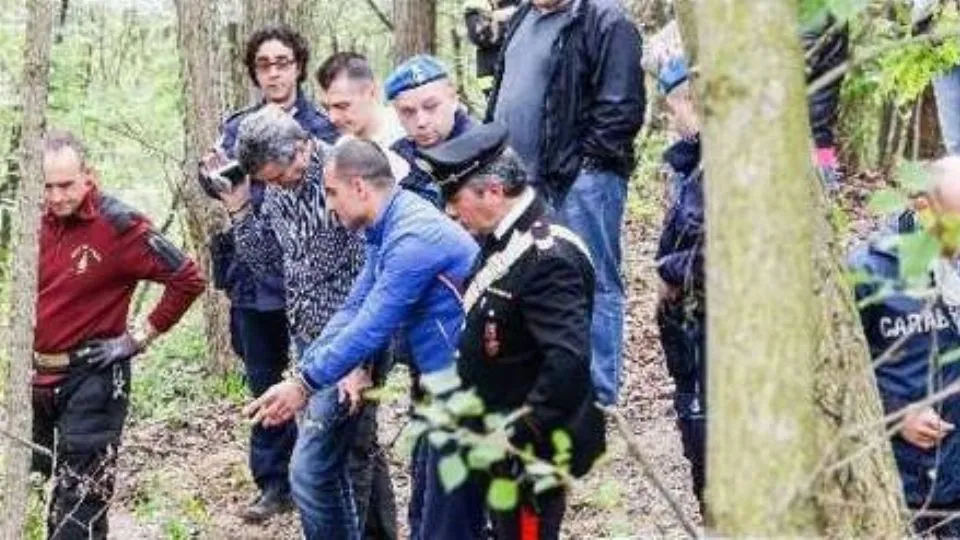 Demiraj nel luogo dove venne trovato il corpo di Mannina