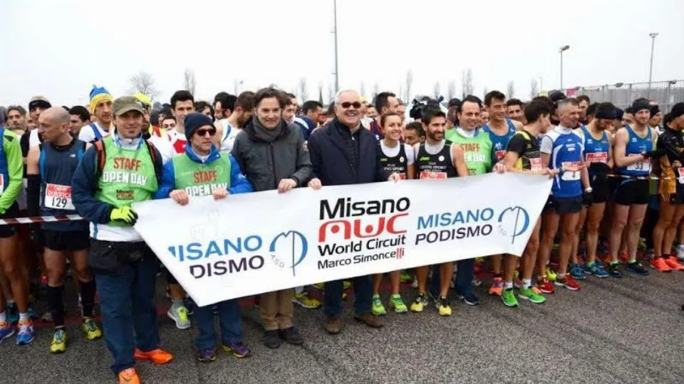 La partenza della gara podistica