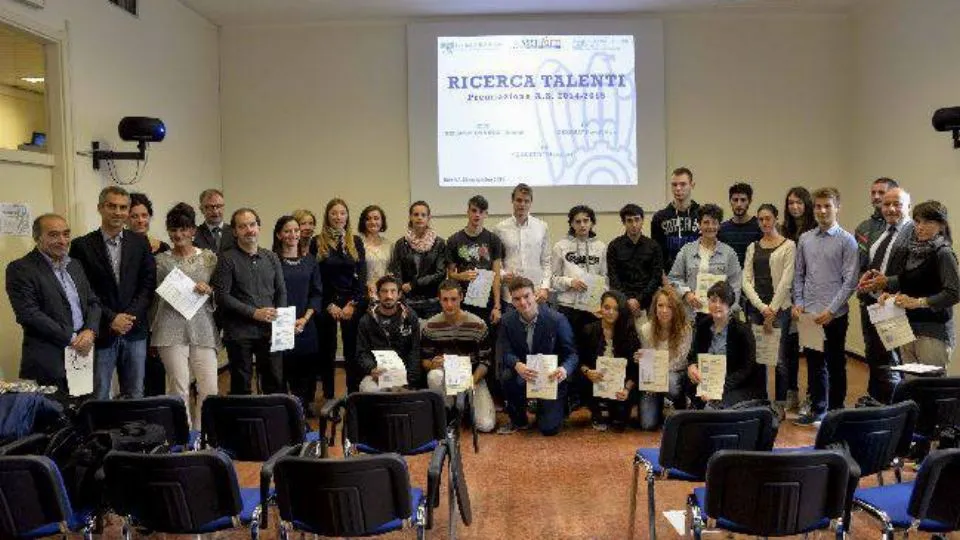 foto di gruppo per i 15 migliori diplomati
