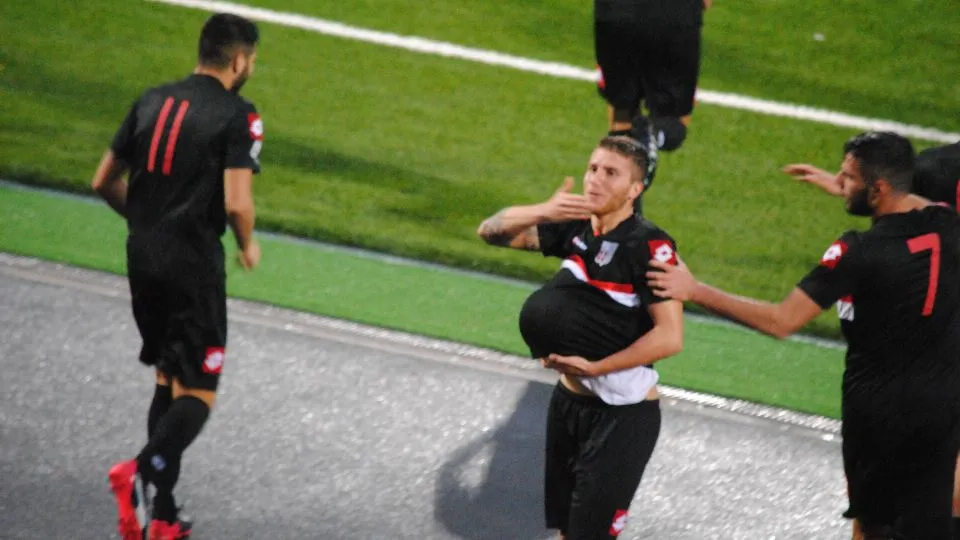 Francesco Lisi festeggia il gol (foto Pedini)

