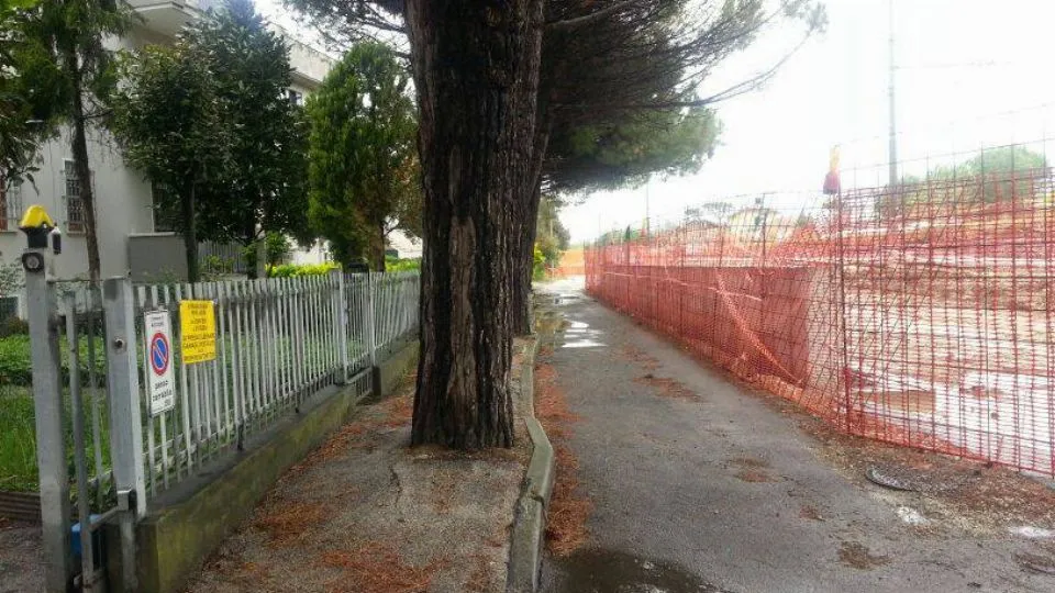 Il cantiere in via Portovenere