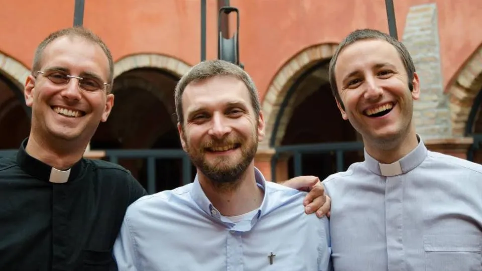 i tre nuovi sacerdoti
