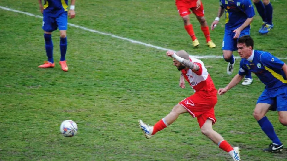 Manuel Pera, autore di una doppietta (27 gol stagionali)