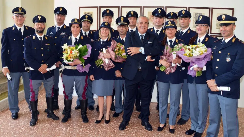 Il questore Improta insieme agli agenti che hanno ricevuto riconoscimenti (© Manuel Migliorini / Adriapress)