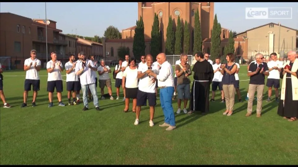 Un momento dell’inaugurazione con microfono a Ricchiuti
