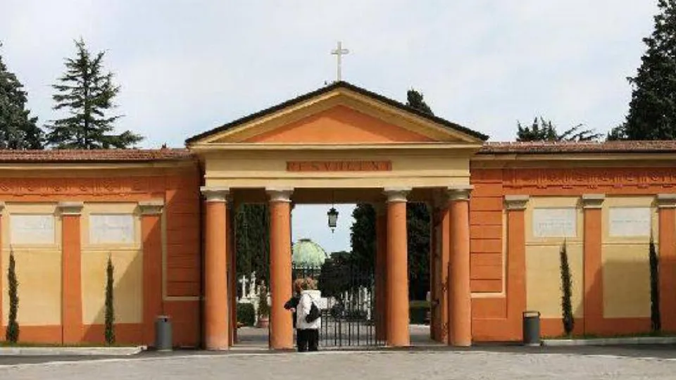 L’ingresso del cimitero monumentale