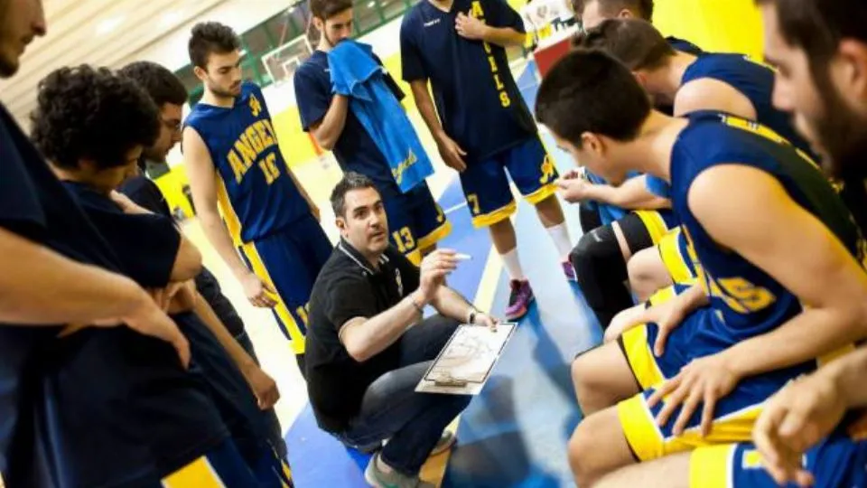Un time out di coach Tassinari