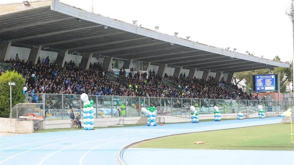 La tribuna dello stadio Nicoletti