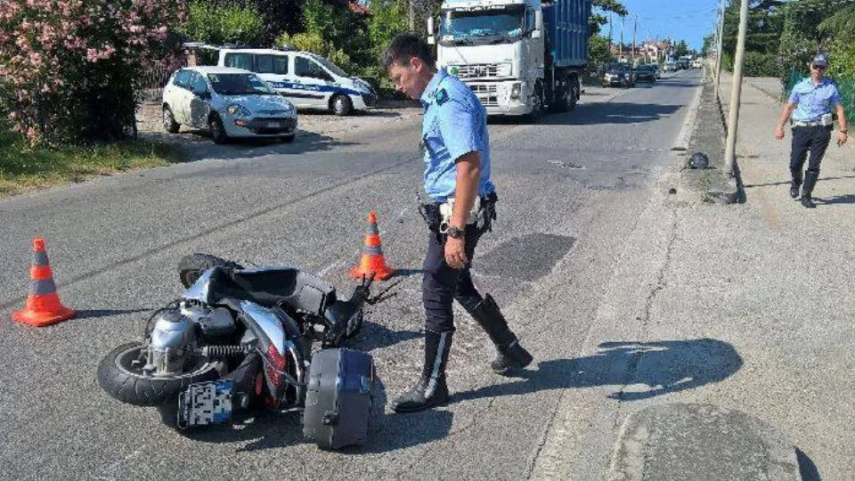 i rilievi della polizia municipale (Adriapress)

