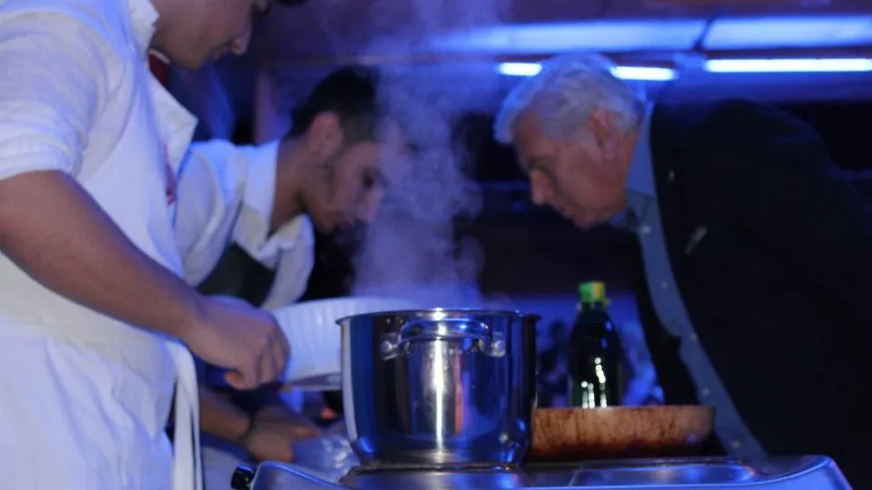 Otello Melucci in cucina