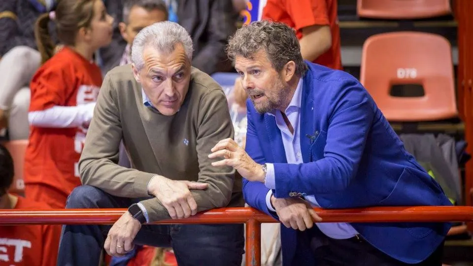 Luca Panzavolta insieme al vicepresidente dei Crabs, Moreno Maresi