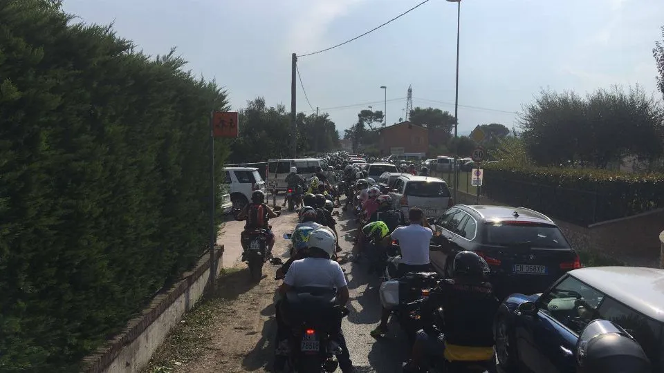 Una delle vie in prossimità dell’autodromo
