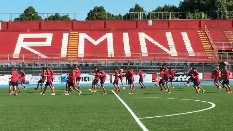 La squadra biancorossa durante un allenamento al “Neri”