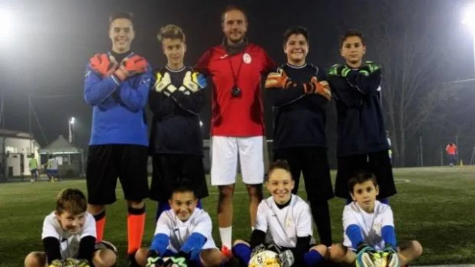 Alessandro Maggioli e i portieri dello Junior Coriano