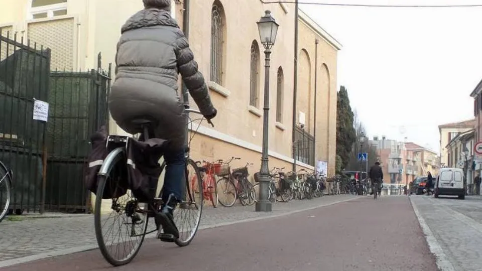 la ciclabile di via Saffi
