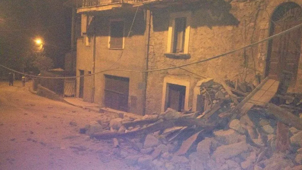 la prima immagine online da Amatrice
