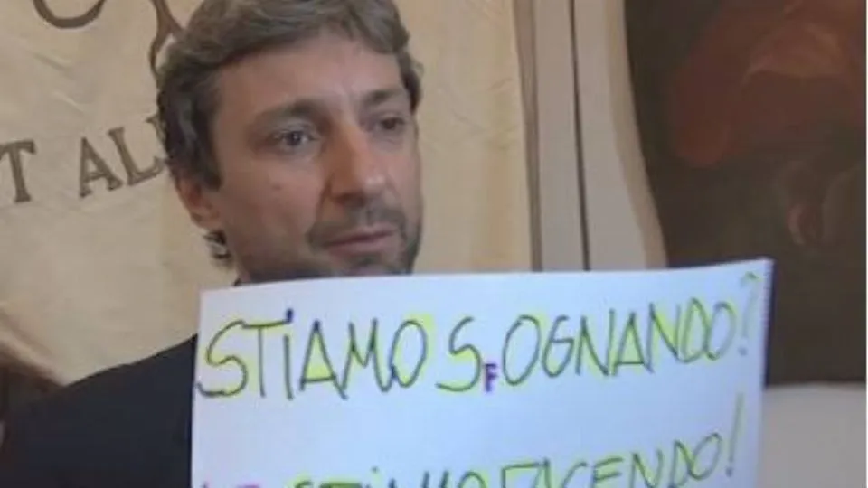 Gnassi “annuncia” le fogne