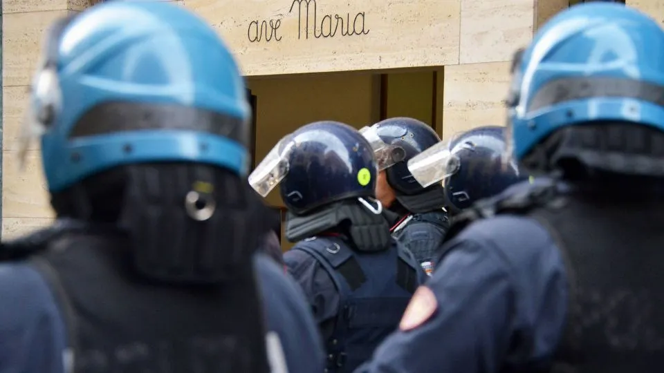 le forze dell’ordine (Adriapress.)
