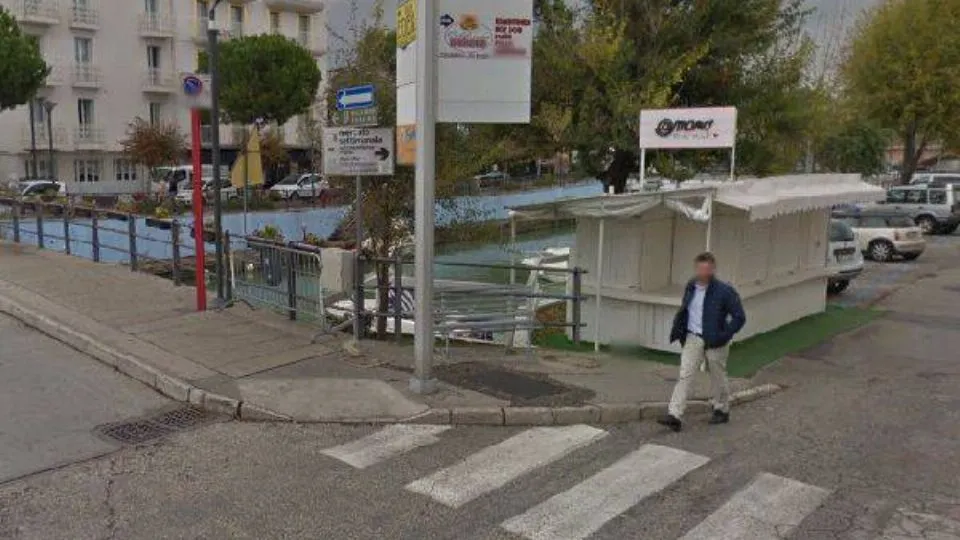 l’incrocio tra viale Dante e viale Bellini (street view)