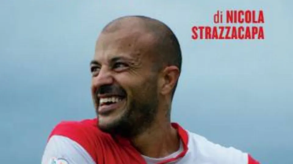La copertina del libro Adrian Ricchiuti Leggenda Biancorossa
