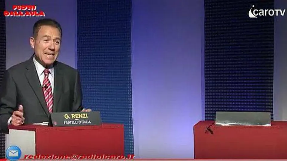 Gioenzo Rezi solo negli studi di Fuori dall’Aula