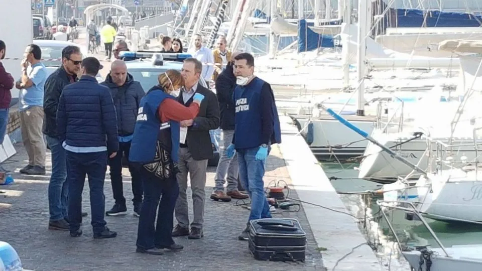 Cadavere in valigia al porto, lunedì l’autopsia (Adriapress)
