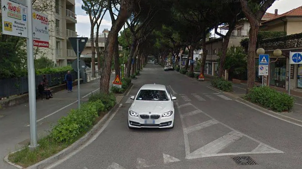 viale ceccarini alta