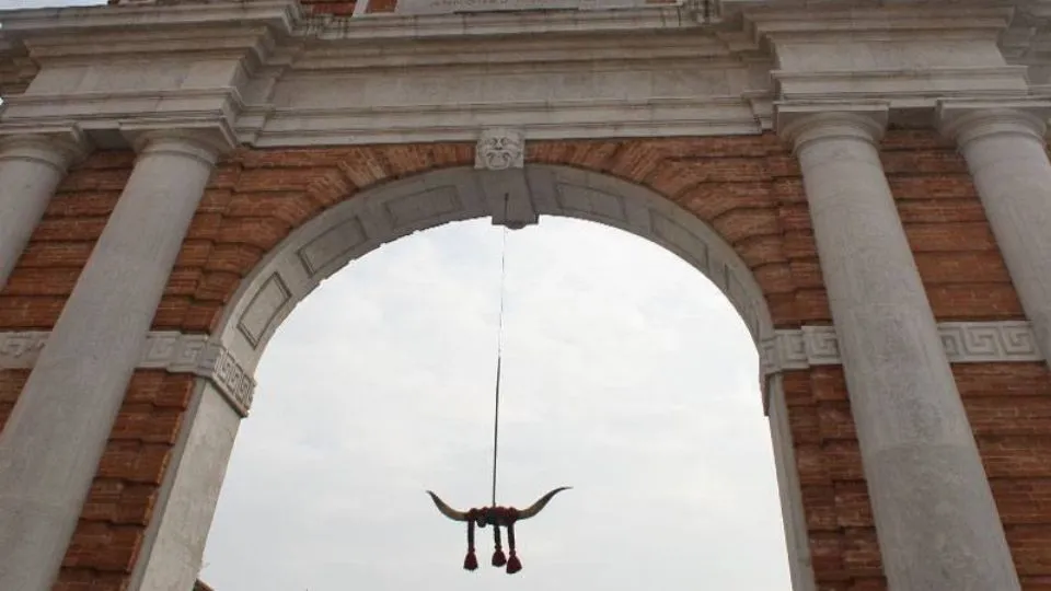 l’arco con le corna a Santarcangelo
