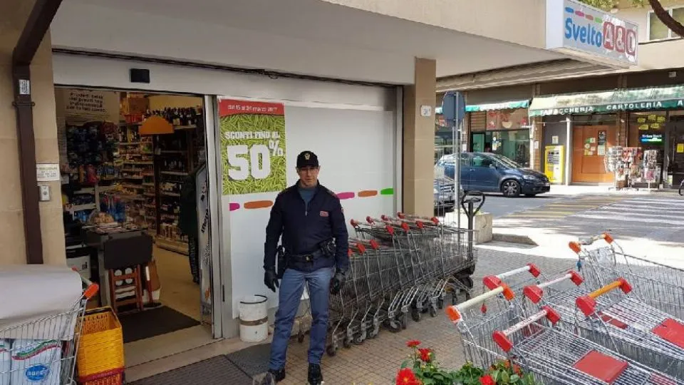 la polizia sul luogo dell’aggressione (Adriapress)
