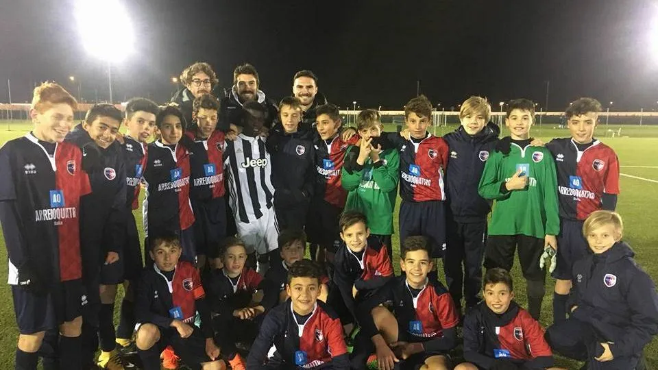I rossoblu in visita al centro sportivo della Juventus
