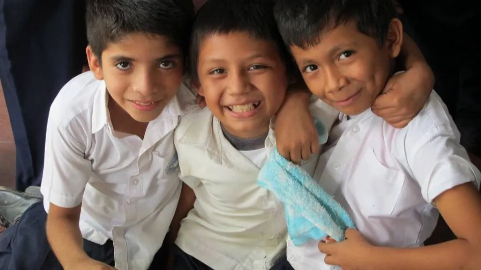 Centro Escolar Rafael Osorio Hijo, San Rafael Obrajuelo (La Paz). Giocando si apprende.