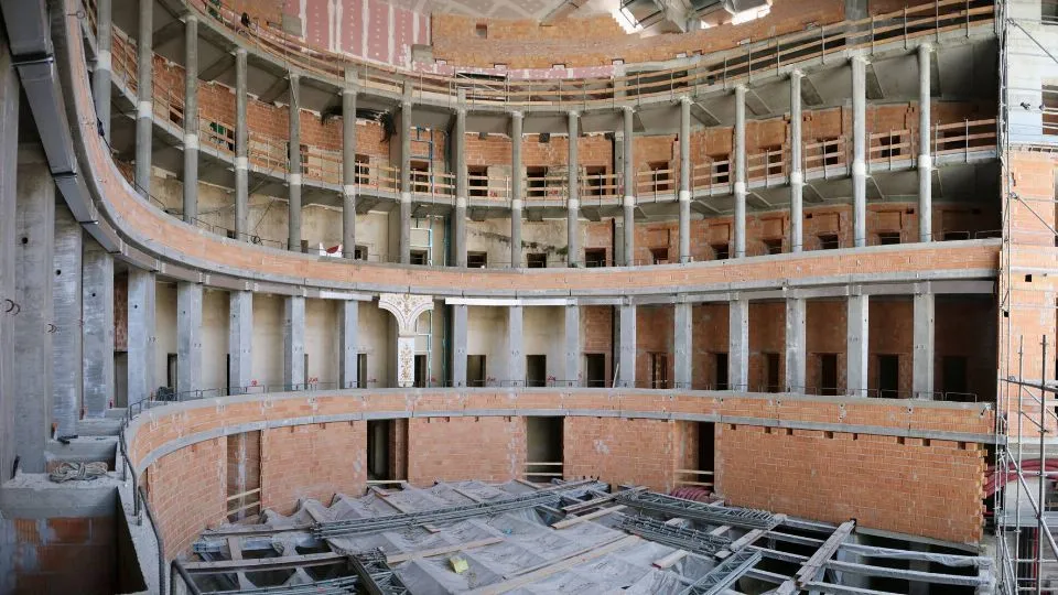 l’interno del Galli
