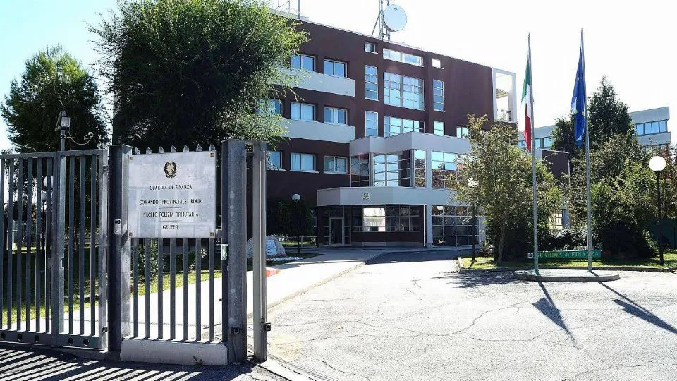 la sede della guardia di finanza di Rimini