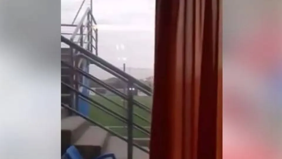 La finestra da dove sono entrati i ladri
