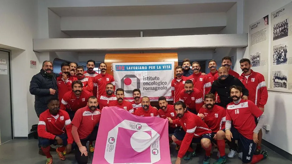 I biancorossi con i baffi per #Movemberromagnolo