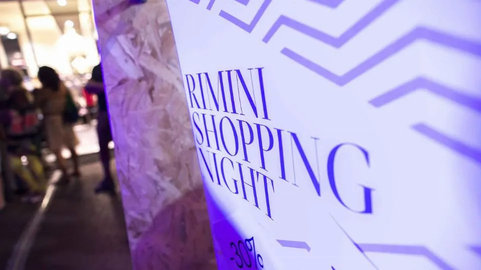 rimini shopping night